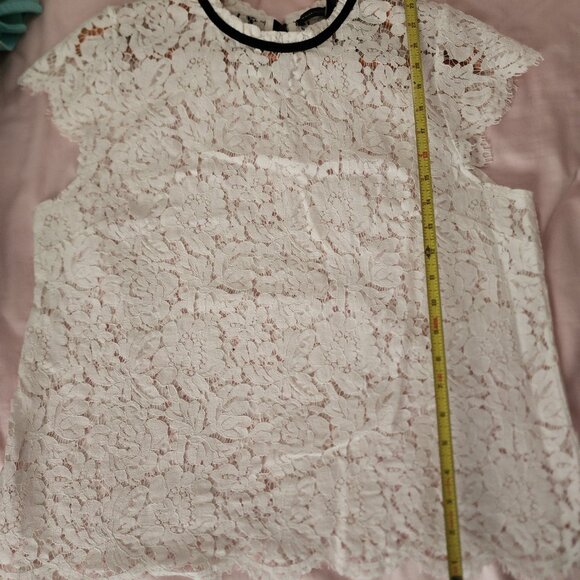 White House Black Market Lace Top L | White Floral Scalloped Hem Bow Back Blouse - Picture 5 of 5
